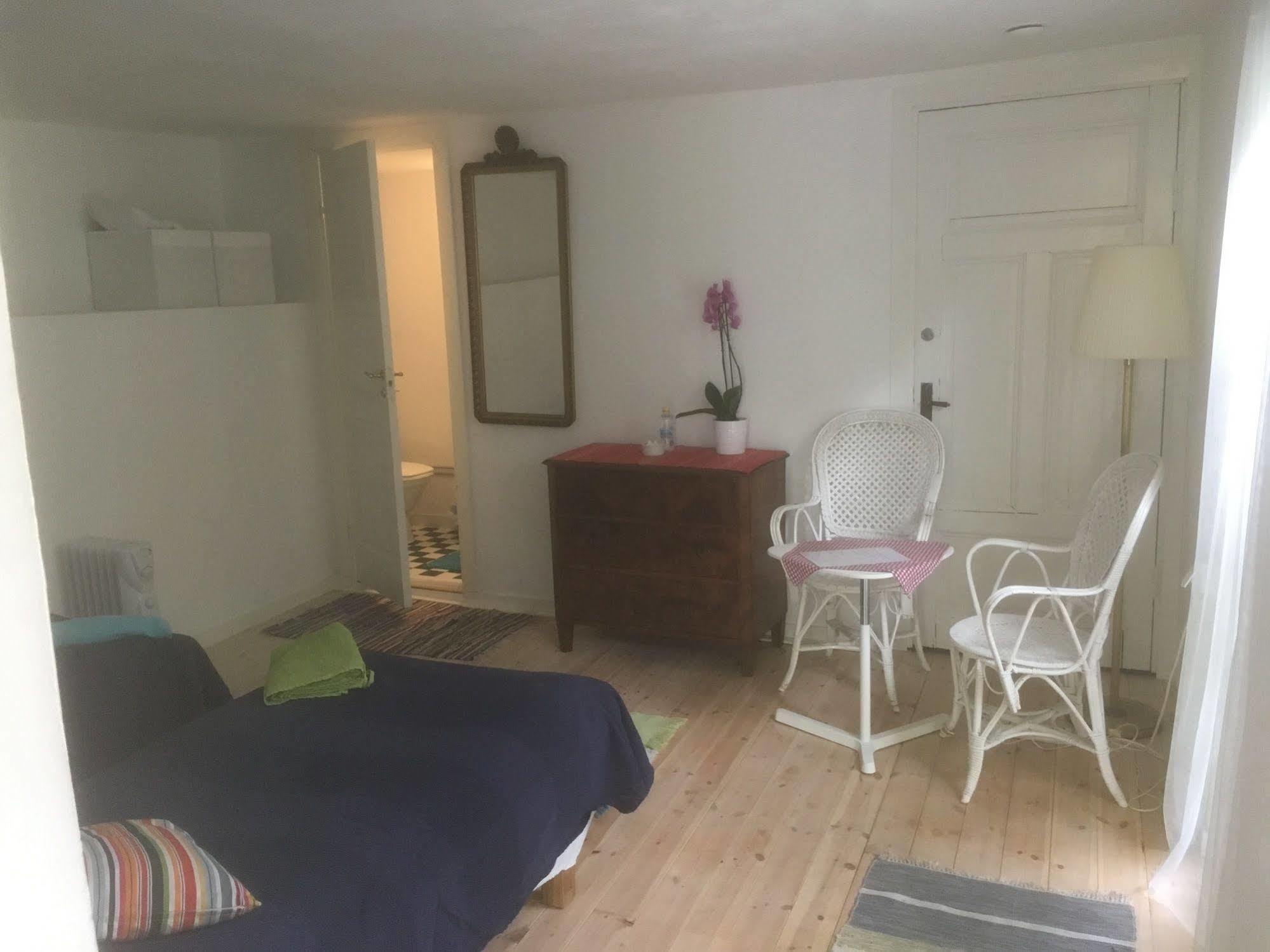 Stockholm B&B Cottage Nacka Dış mekan fotoğraf